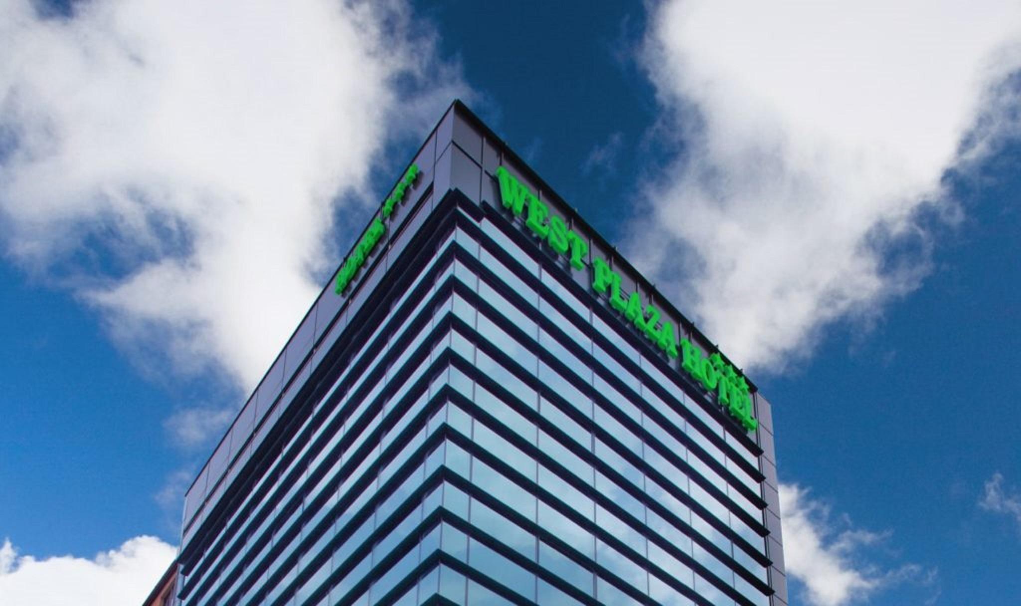 West Plaza Hotel ブカレスト エクステリア 写真