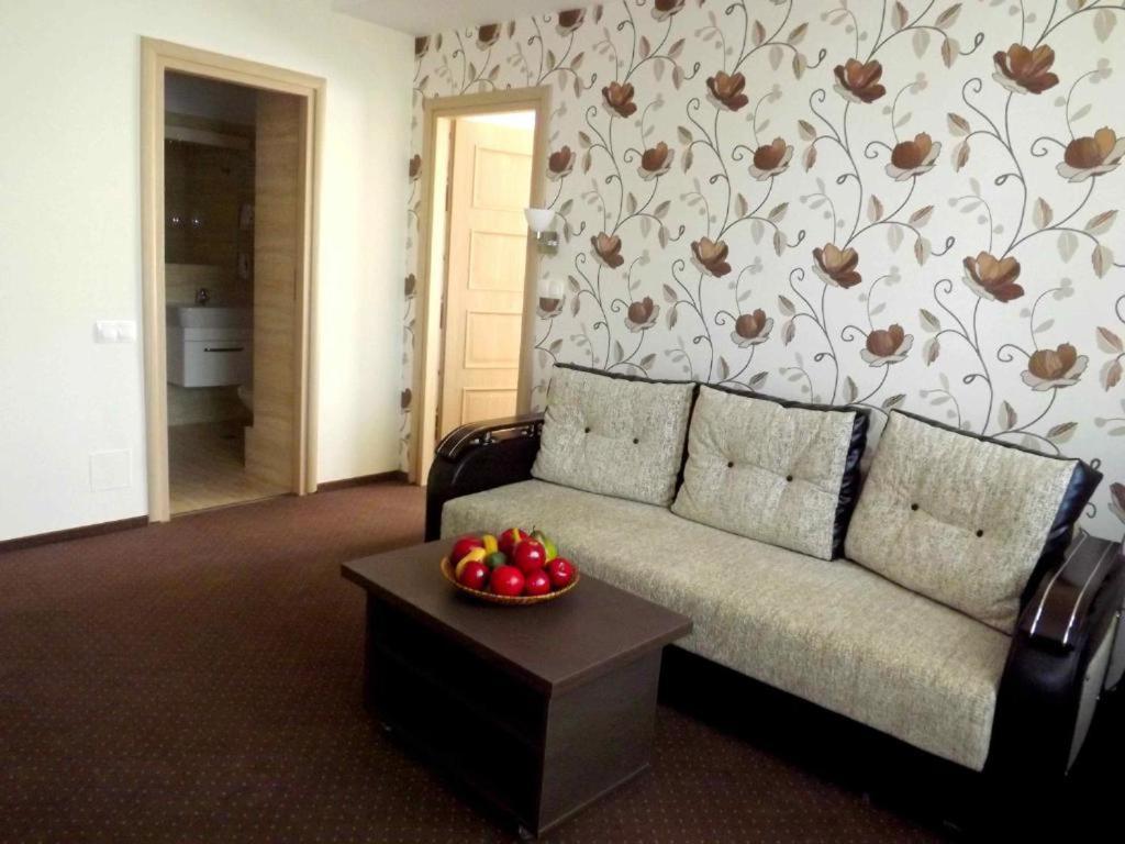West Plaza Hotel ブカレスト エクステリア 写真